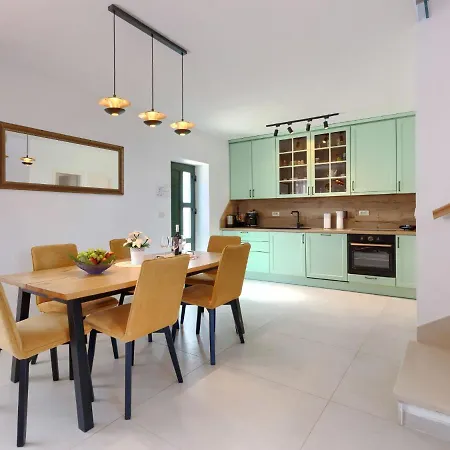 Antica By Interhome بيت للعطل روفينجسكو سيلو